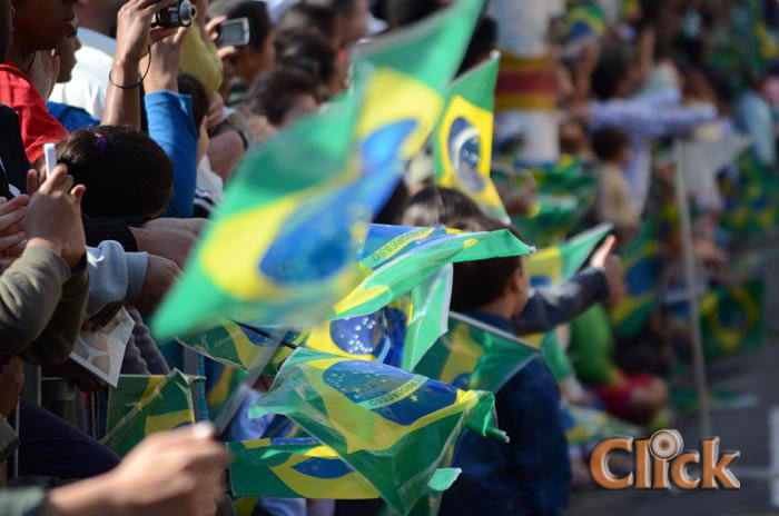 Desfile de 7 de Setembro na avenida Francisco Glicério