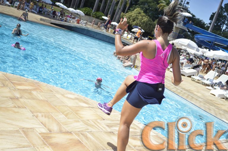 Carnaval na piscina – Hípica