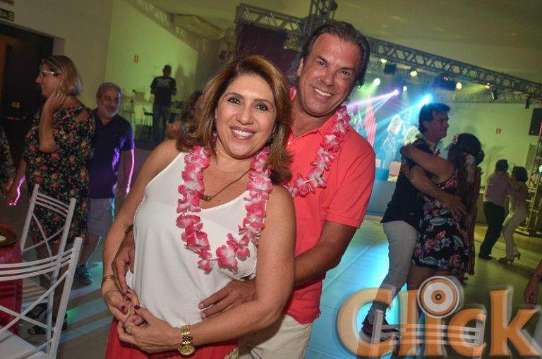 Noite Havaiana do Regatas